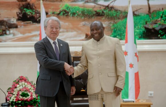 Le Chef de l’État burundais a reçu le Président de l’Agence Japonaise de Coopération Internationale (JICA)