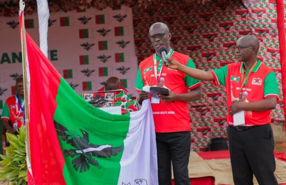 Burundi : Le CNDD-FDD renouvelle sa confiance pour 5 ans à Ndikuriyo