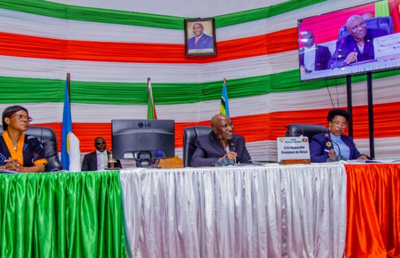 Burundi : le Sénat dénonce l’exil économique lié au néolibéralisme