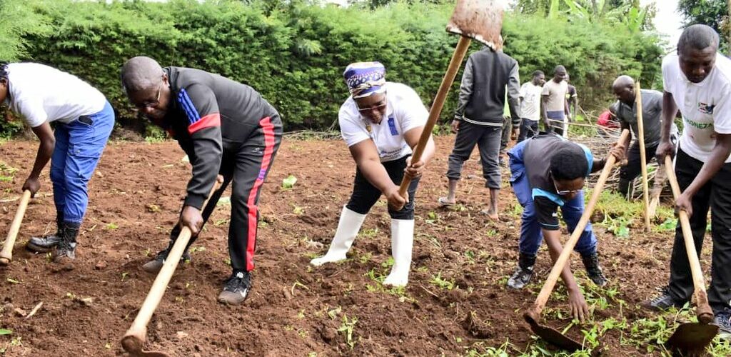 Burundi : TDC – Nettoyer et assainir le quartier amsar en commune Cankuzo