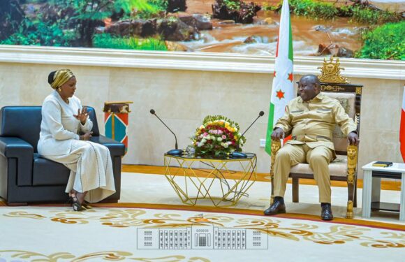 Le Chef de l’État burundais reçoit en audience Hon. Fatuma Zainab Mohammed, envoyée spéciale du Président kényan