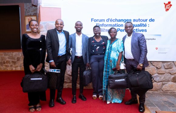 Burundi : Abamenyeshamakuru 7 bararonkejwe agashimwe ku bikorwa vyabo mu gihe c’amatora