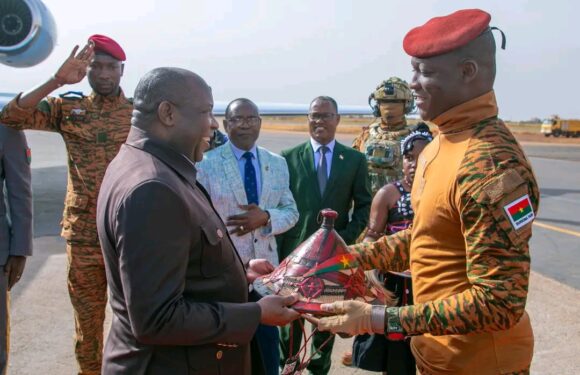 Ndayishimiye à Ouagadougou : ce que le Burkina Faso de Traoré peut apprendre à l’Afrique