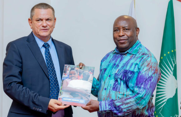 Burundi /  Santé : Le Chef de l’État reçoit le Représentant sortant de l’OMS