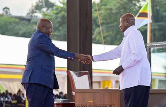 Le Président burundais et Président en exercice de l’Union Africaine salue la transformation socio-économique de l’Ouganda sous le leadership du Président Museveni
