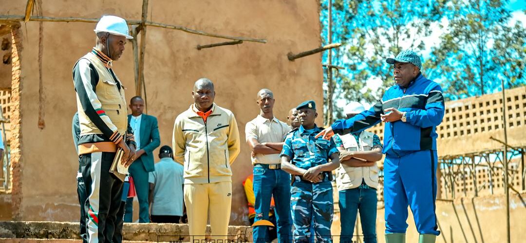 Le Chef de l’État retire à l’OBUHA les travaux de construction des centres naisseurs de lapins