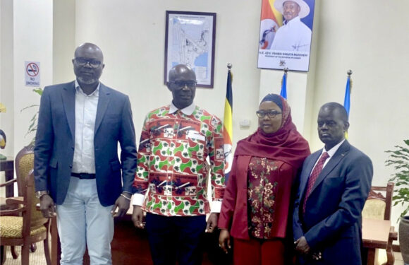 Burundi, Uburundi / Uganda – Dipolomasi y’amashirahamwe ya politike : Ndikuriyo Révérien yagendeye NRM i Kampala