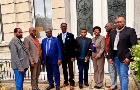 Burundi / Diaspora : 4 auteurs burundais de Belgique reçus par l&rsquo;Ambassadeur Ntahiraja