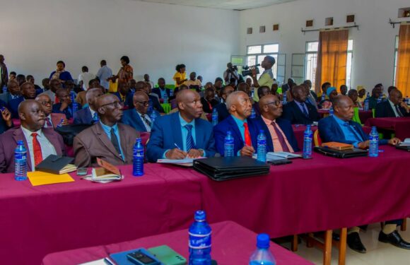 Burundi , Uburundi / Colonialité : CVR n’amadini imbere y’igikoresho c’ivangura cavuye mu bukoloni