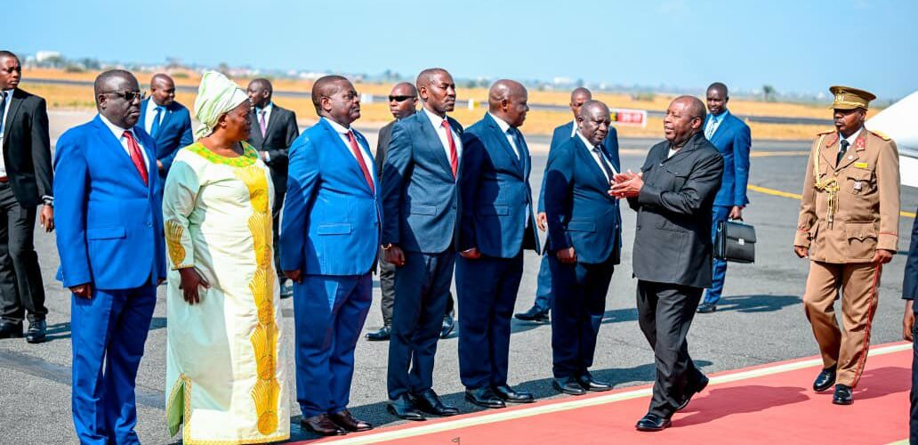 Président Ndayishimiye regagne Bujumbura après la Session extraordinaire de l’UA à Luanda