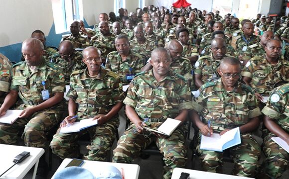 MINUSCA : Le Commandant du 11e contingent rappelle aux casques bleus burundais les règles du mandat